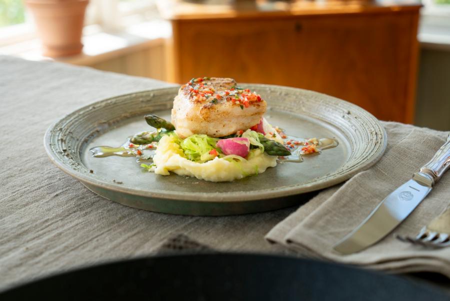 Stekt kummel med brynt smör & ångade grönsaker